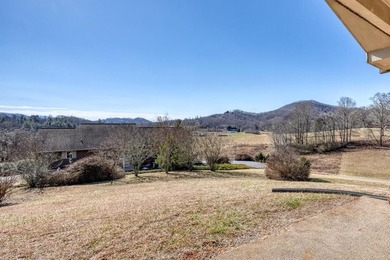 Charming Brick Ranch on 2.4 Acres with Mountain, pasture and - photo 47