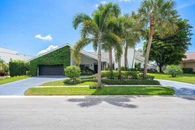 (private lake, pond, creek) Home For Sale in Boca Raton Florida