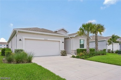 Welcome to your piece of paradise in the highly sought-after - photo 2