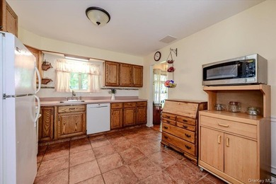 Welcome home to this well-maintained ranch, where timeless - photo 9