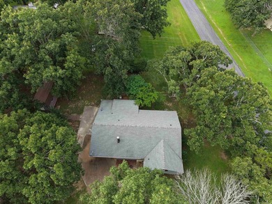 Charming home near Crown Lake on 2 large lots! This adorable - photo 4