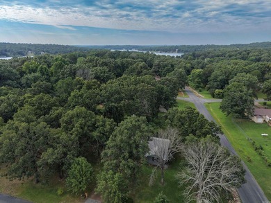 Charming home near Crown Lake on 2 large lots! This adorable - photo 7