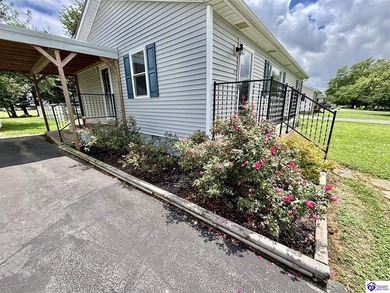 CHARMING HOME! Adorable ranch located right in Heart of Kentucky - photo 12