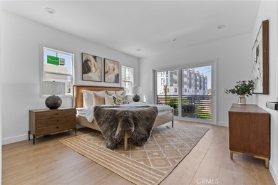NEW CONSTRUCTION 3 bed, 2.5 bath, three-story townhome with sky - photo 17
