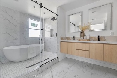 NEW CONSTRUCTION 3 bed, 2.5 bath, three-story townhome with sky - photo 21