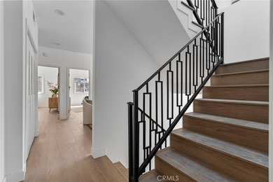 NEW CONSTRUCTION 3 bed, 2.5 bath, three-story townhome with sky - photo 29