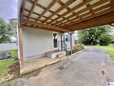 CHARMING HOME! Adorable ranch located right in Heart of Kentucky - photo 31