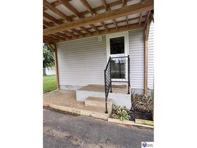 CHARMING HOME! Adorable ranch located right in Heart of Kentucky - photo 32