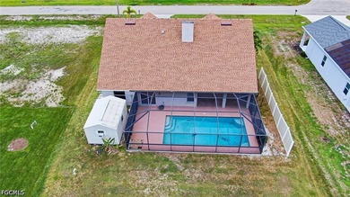 Wow! Very nice, custom built POOL home in fast growing NW Cape - photo 33