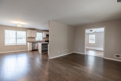 Beautiful, spacious home in the heart of Lexington!! This 2172 - photo 3