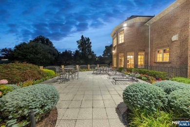 See Virtual Tour for a comprehensive video tour, floor plans & - photo 9