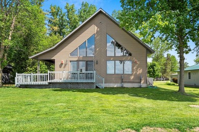 Shawano Lake Home For Sale in Shawano Wisconsin