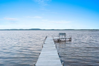 Spectacular waterfront property with approximately 100ft of - photo 10