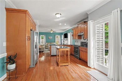 Immaculately maintained and thoughtfully refreshed, this home - photo 6