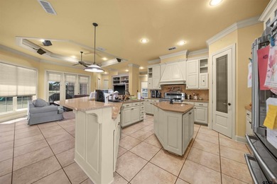 DON*T MISS OUT ON THIS HOME THAT HAS IT ALL - 4 bedrooms/3 - photo 11