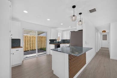 It's like living in a brand new house! Completely renovated 4 - photo 14
