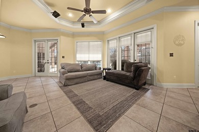 DON*T MISS OUT ON THIS HOME THAT HAS IT ALL - 4 bedrooms/3 - photo 18
