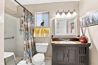 Welcome to this spacious 3-bedroom, 3-bathroom home located in - photo 18