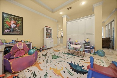 DON*T MISS OUT ON THIS HOME THAT HAS IT ALL - 4 bedrooms/3 - photo 19