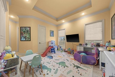 DON*T MISS OUT ON THIS HOME THAT HAS IT ALL - 4 bedrooms/3 - photo 20