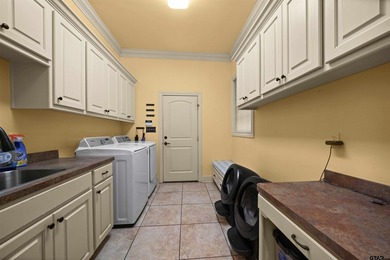 DON*T MISS OUT ON THIS HOME THAT HAS IT ALL - 4 bedrooms/3 - photo 24