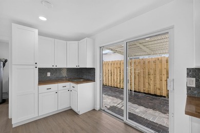 It's like living in a brand new house! Completely renovated 4 - photo 24