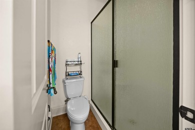 DON*T MISS OUT ON THIS HOME THAT HAS IT ALL - 4 bedrooms/3 - photo 25