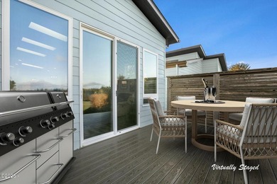 Golf Course Views, Coastal Breezes & Easy Living Enjoy the best - photo 32