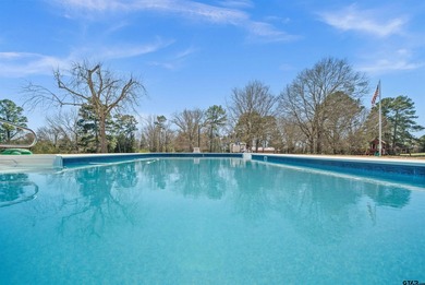 DON*T MISS OUT ON THIS HOME THAT HAS IT ALL - 4 bedrooms/3 - photo 43