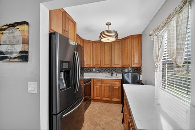 Live the relaxed Florida lifestyle in Kings Point! First-floor - photo 12