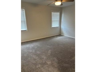 Beautiful home! Completely renovated! Freshly painted, smooth - photo 17
