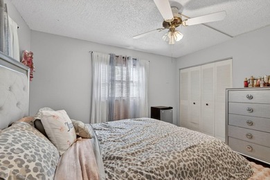 Live the relaxed Florida lifestyle in Kings Point! First-floor - photo 17