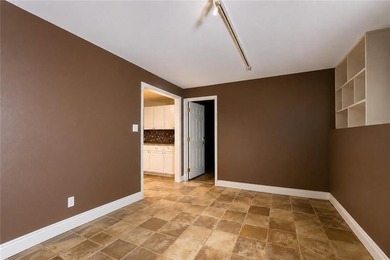 Tottenville-Fully detached two family home, 7 room duplex over a - photo 18