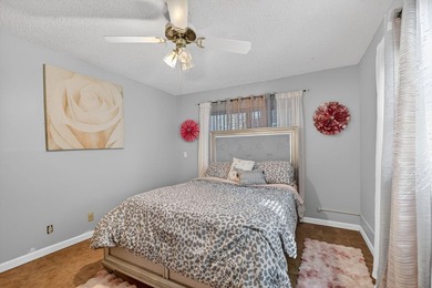 Live the relaxed Florida lifestyle in Kings Point! First-floor - photo 18