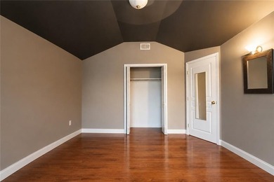 Tottenville-Fully detached two family home, 7 room duplex over a - photo 21