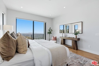 Stunning contemporary showplace situated in a quiet and - photo 34