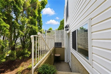 Tottenville-Fully detached two family home, 7 room duplex over a - photo 36