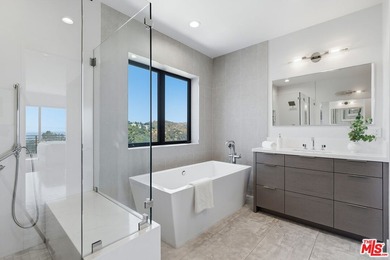 Stunning contemporary showplace situated in a quiet and - photo 37