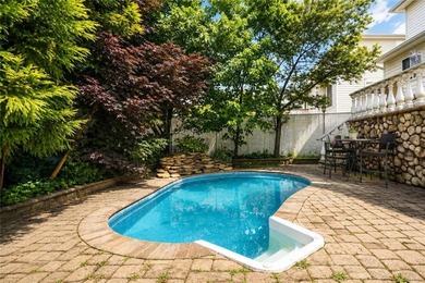 Tottenville-Fully detached two family home, 7 room duplex over a - photo 39