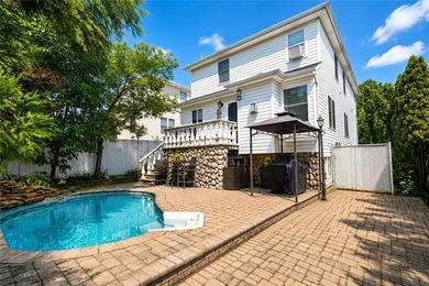 Tottenville-Fully detached two family home, 7 room duplex over a - photo 40
