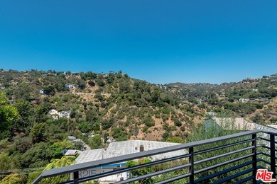 Stunning contemporary showplace situated in a quiet and - photo 40