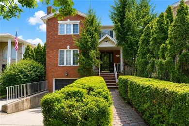 Tottenville-Fully detached two family home, 7 room duplex over a - photo 42