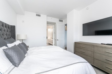 Rarely available South facing 2 bedroom with 2 baths that has - photo 9