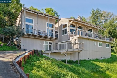 (private lake, pond, coastal) Home For Sale in Novato California