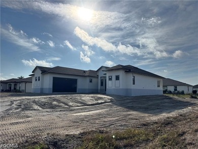 Welcome to coastal living! Owner Says Sell!! Bring me offers!! - photo 4