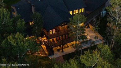 Extensively remodeled in 2022, this 7BD/6BA home offers over 6 - photo 4