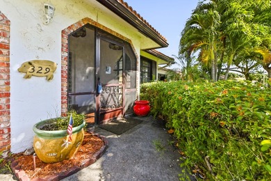 Welcome to this spacious home in the desirable Knob Hill - photo 4