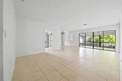 Welcome to this spacious home in the desirable Knob Hill - photo 8