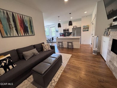 Additional listing photo 4