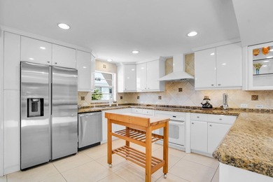 This Gorgeous Townhome is located between the ocean and - photo 28